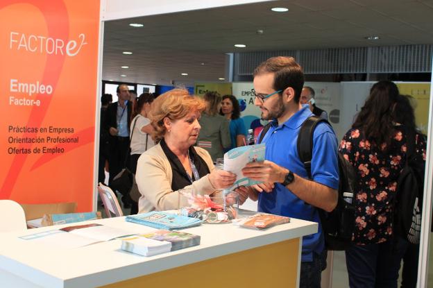 La Uma Acerca A Los Alumnos Al Mercado Laboral En La Iv Feria De Empleo Diario Sur