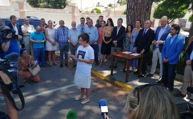 Resultado de imagen de alcaldes protestan por los trenes de Ronda, fotos diario sur