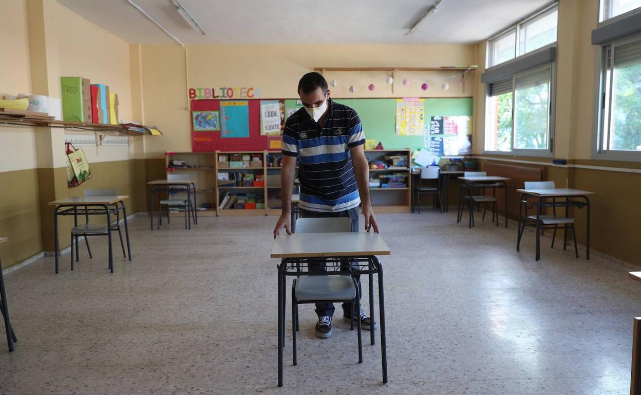 El programa de refuerzo escolar crece y triplica su participación este  verano con 7.500 alumnos | Diario Sur