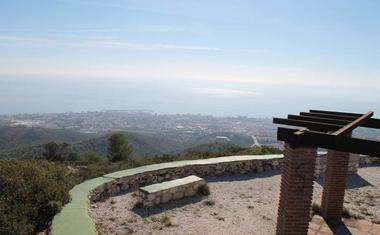 Otro de los miradores situado en el complejo de la Cañada del Lobo./