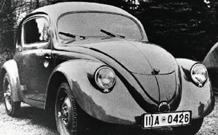 Prototipo W30 de 1937, diseñado por Porsche y que dará lugar al Volkswagen Escarabajo/