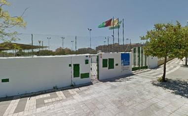 Desalojan dos bautizos con 83 invitados que se celebraban en el campo de fútbol de Portada Alta