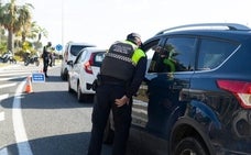 Control de la Policía Local entre Nerja y Torrox./SUR