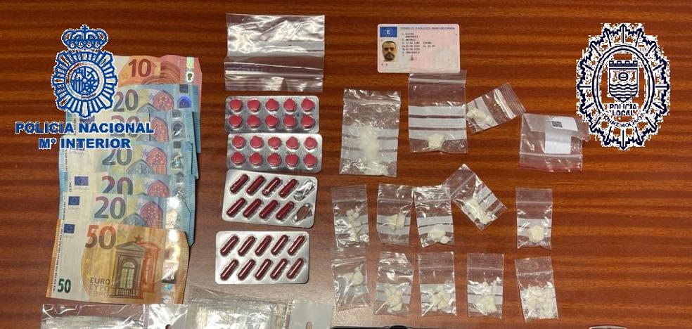 Sucesos | Intervienen numerosas pastillas contra la disfunción erectil a un detenido por pasar droga en La Nogalera - Vimarsana News