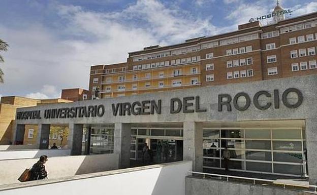 Imagen de archivo del hospital Virgen del Rocío.  /