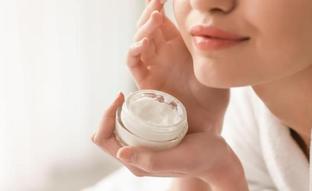 La crema antiarrugas mejor valorada cuesta menos de 10 euros
