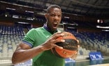 Norris Cole, en un gesto de carácter con el balón./UNICAJA B. PHOTOPRESS