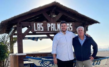 EEnrique Murillo Falcón, gerente del Restaurante Las Palmeras, junto a su padre Enrique Murillo Puente./