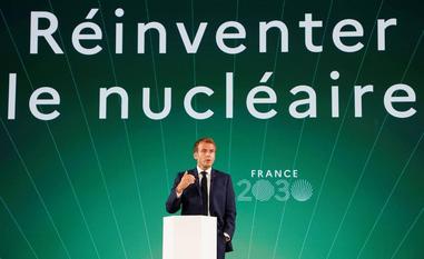 El presidente francés, Emmanuel Macron, durante su discurso de anoche a la nación./EFE