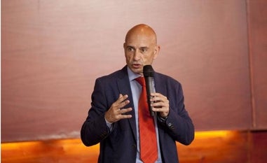 El subdelegado del Gobierno echa balones fuera: «Pido paciencia»
