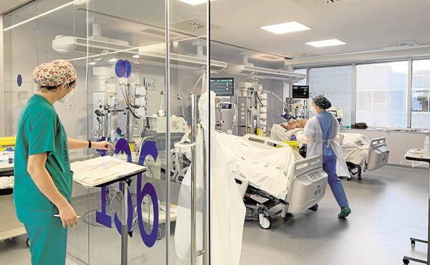 Aumentan los contagios en Málaga con 1.967 casos en un día y tres fallecidos