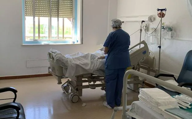 Andalucía suma 1.815 contagios, la cifra más baja en dos meses pero suma 35 muertos