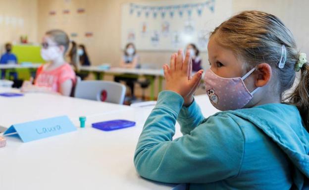 Andalucía propone la retirada de las mascarillas en los colegios