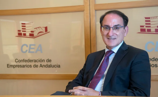 Javier Gonzáez de Lara, en la sede del CEA. 