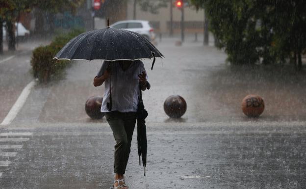 Málaga en naranja avisa de fuertes lluvias a partir de esta mañana