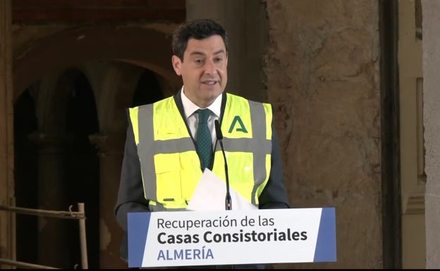 Juanma Moreno apoya a los porteadores pero les insta a aislar a los violentos