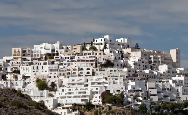 Vista de la ciudad de Mojácar en Almería. 