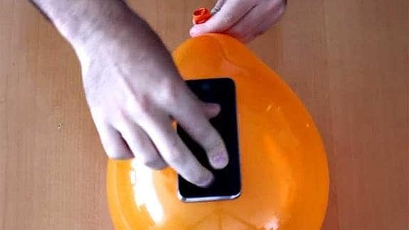 Microordenador Autenticación Boquilla Lo último: hacer una funda de móvil con un globo | Diario Sur