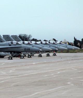 Cazas F 18 Sobrevuelan Malaga Durante Unas Maniobras De Defensa En El Mar De Alboran Diario Sur